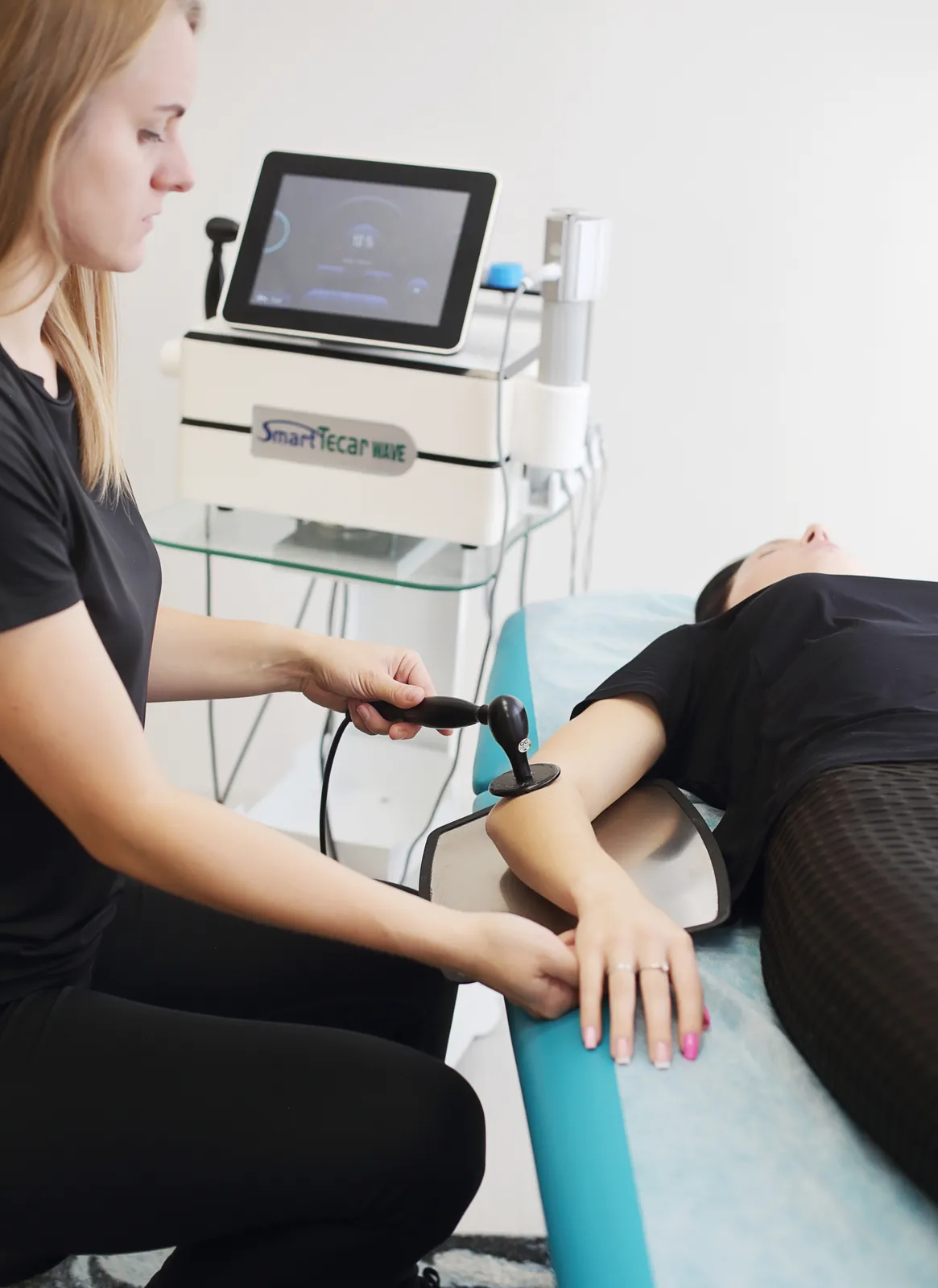 Fizioterapijos procedūra aparatu – „Reabilvita“ klinika Šiauliuose
